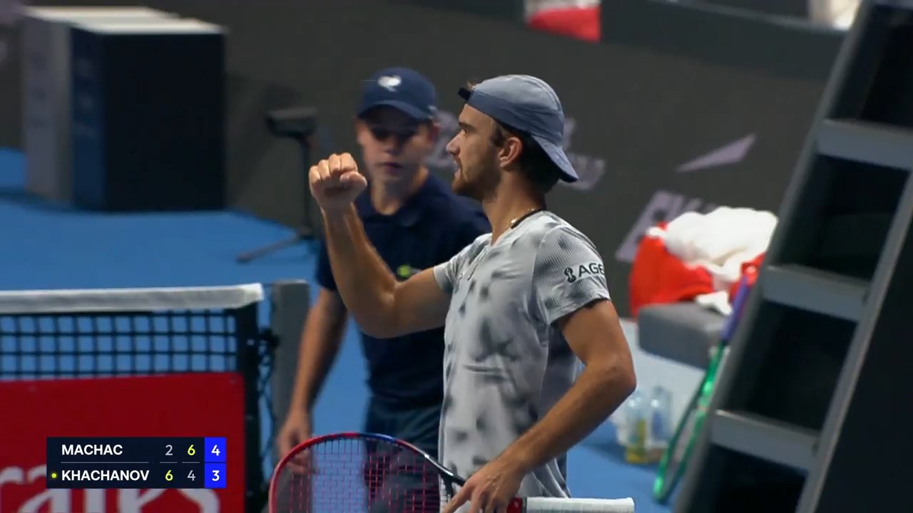 Hot Shot: Machac's majestic response to Khachanov's tweener in Almaty 2026