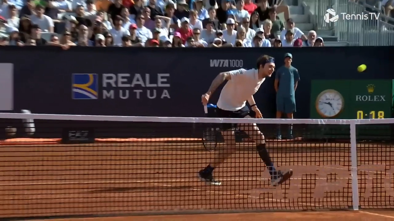 Hot Shot: Strike a pose, Bublik magic in Rome 2025