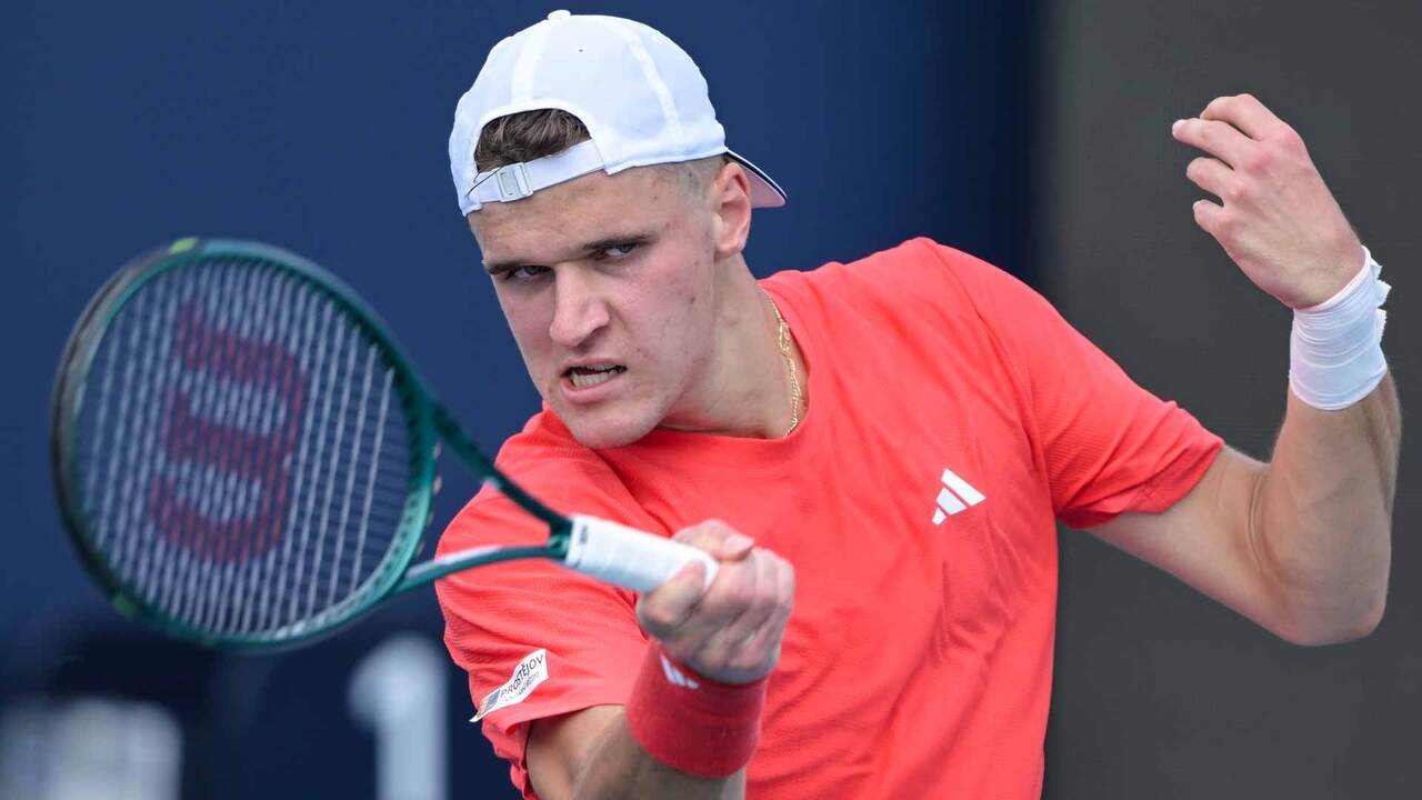 Hot Shot: Mensik reacts, redirects & gets partner Lehecka bouncing in Cincinnati 2025 doubles!