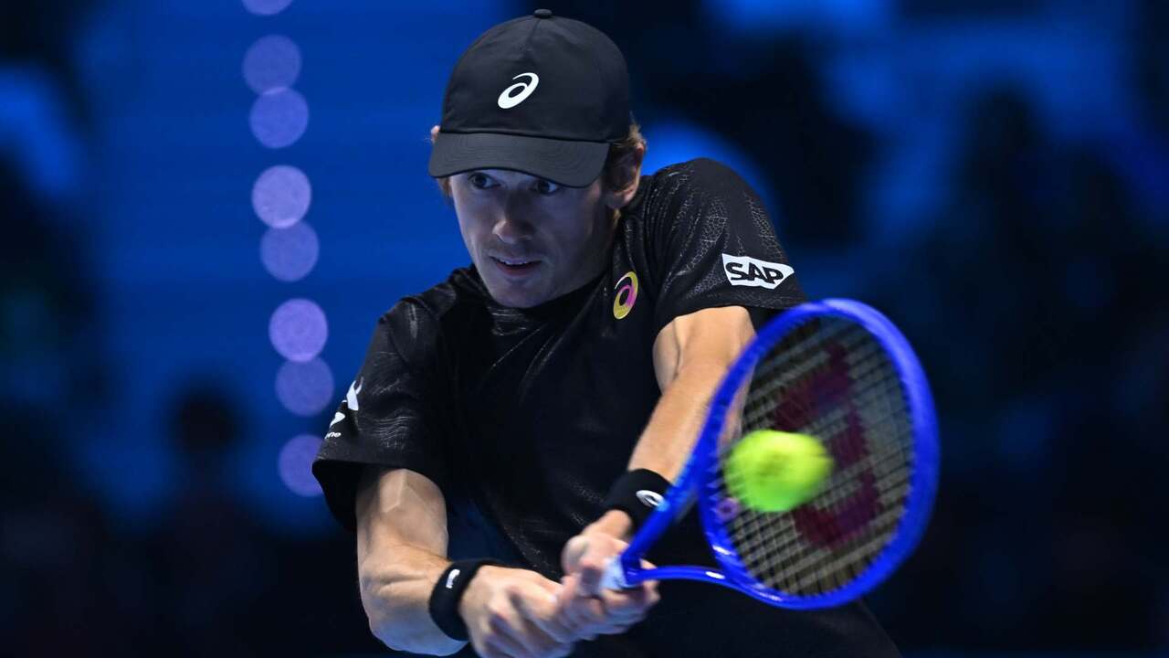 Hot Shot: Grip it and rip it, Turin style! De Minaur silences Fritz