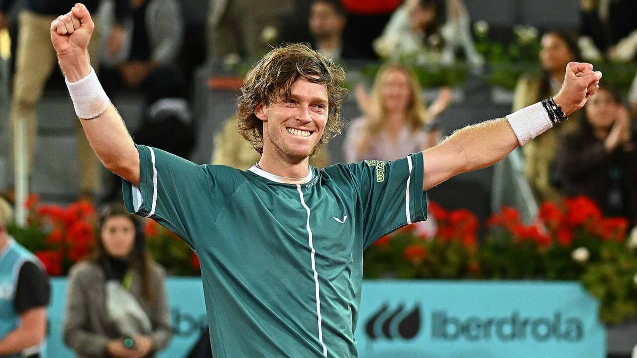 Extended Highlights: Rublev claws past Felix to win Madrid