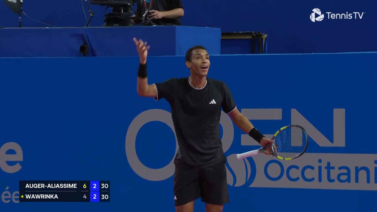Hot Shot: Auger-Aliassime produces one of the moments of the week in Montpellier!