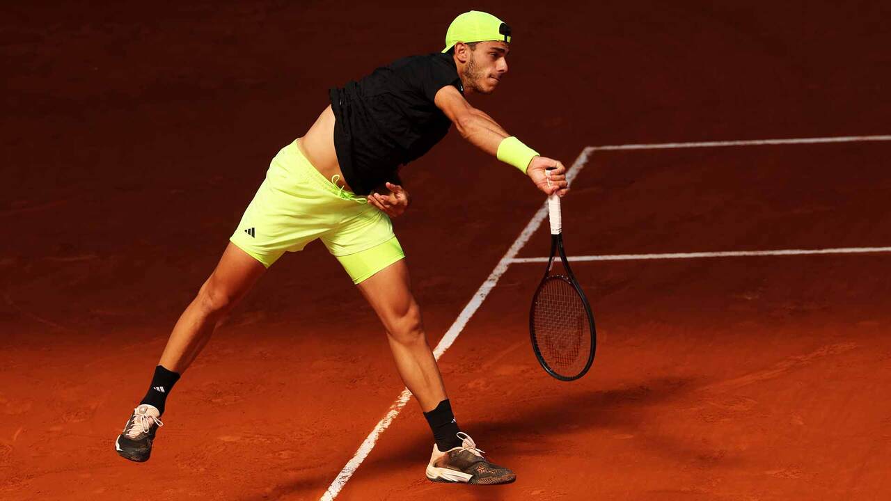 Highlights: Cerundolo overcomes Mensik, reaches Madrid SFs