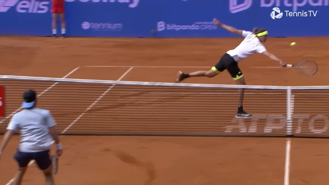 Watch Alexander Zverev show quick reflexes at the net on Monday at the Bitpanda Hamburg Open. Watch live & on demand at TennisTV.com.