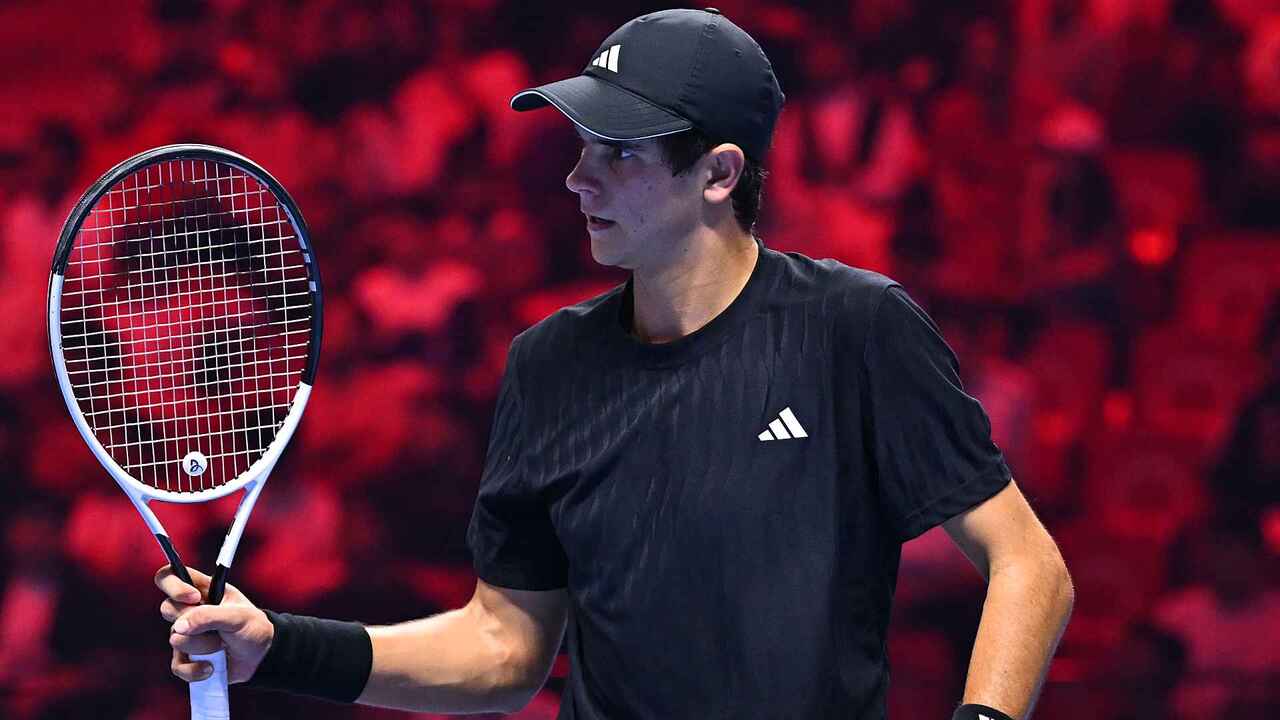 Hot Shot: Jodar carves break points with fiery backhand at Next Gen ATP Finals