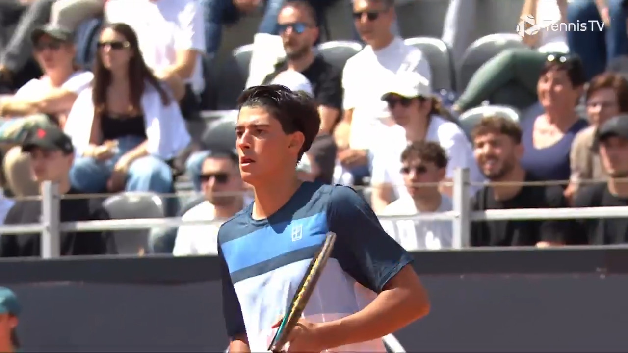 Hot Shot: #NextGenATP Italian Cina produces magical moment in Rome 2025