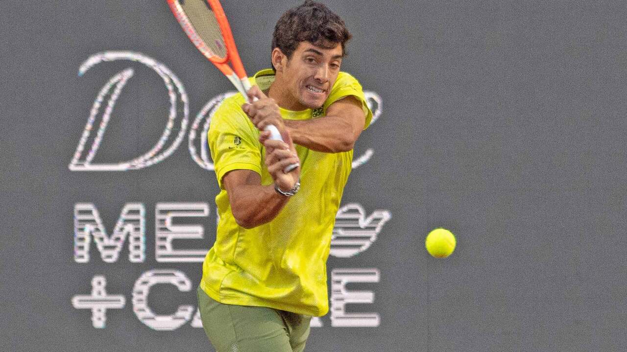 Cristian Garin Cruises On Home Soil In Santiago ATP Tour Tennis