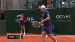 Highlights: Griekspoor rallies back against Shapo in Geneva 2024