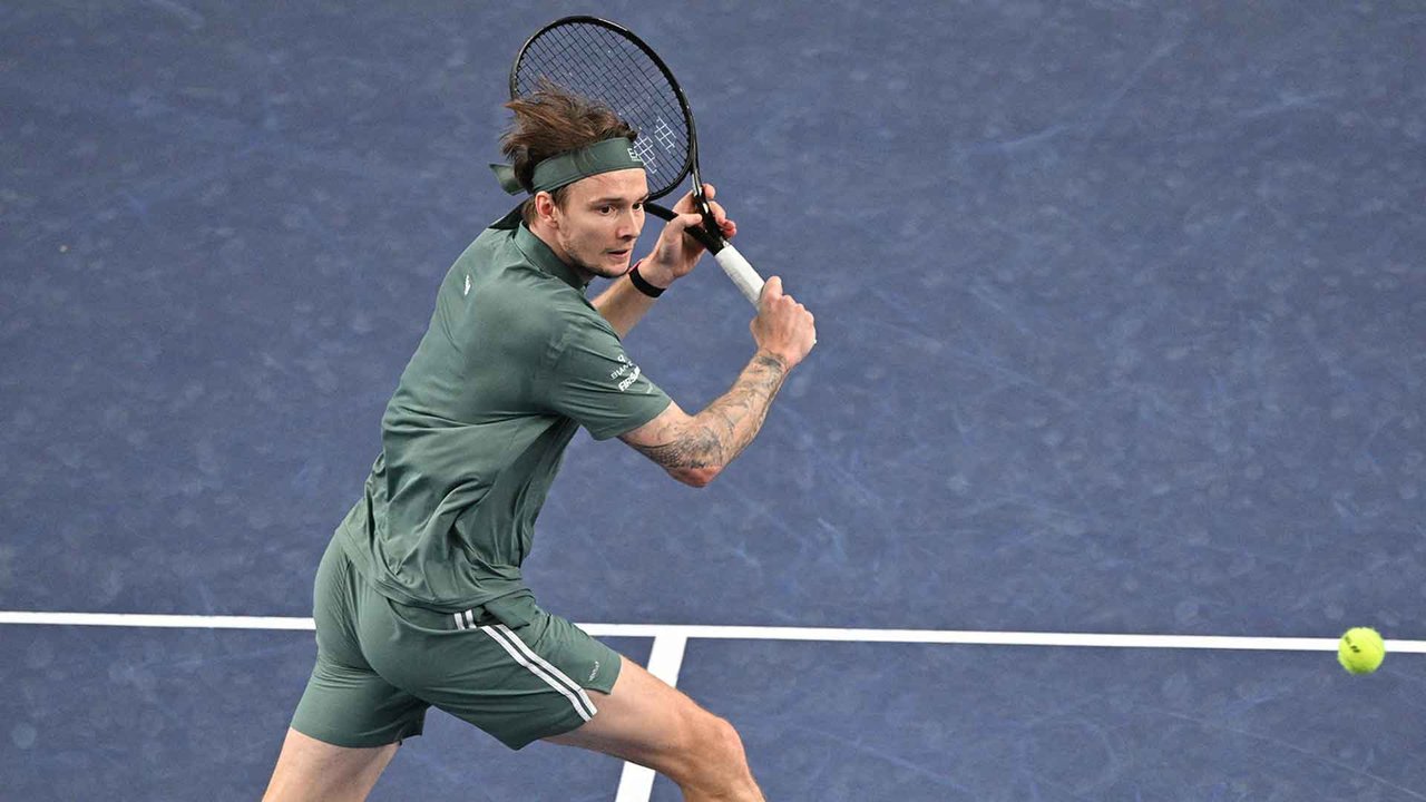 Hot Shot: Bublik steps up to save BP in style against Zverev in Shanghai