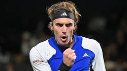 Highlights: Tsitsipas powers past Tabilo into Paris R3