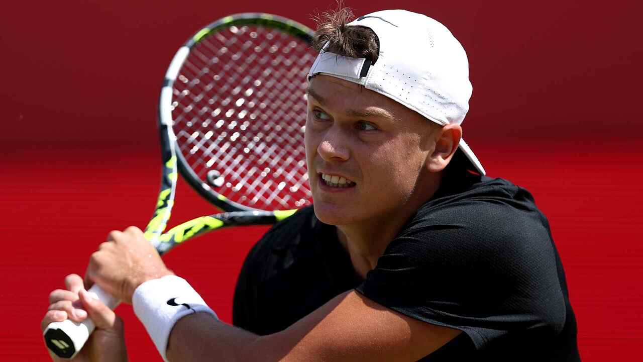 Hot Shot: Rune sends stunning lob over Bautista Agut at Queen's Club