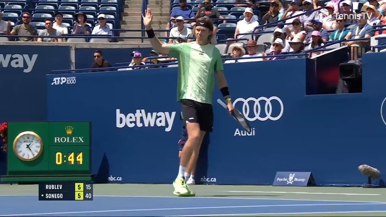 Hot Shot: Rublev y un resto afortunado en Toronto