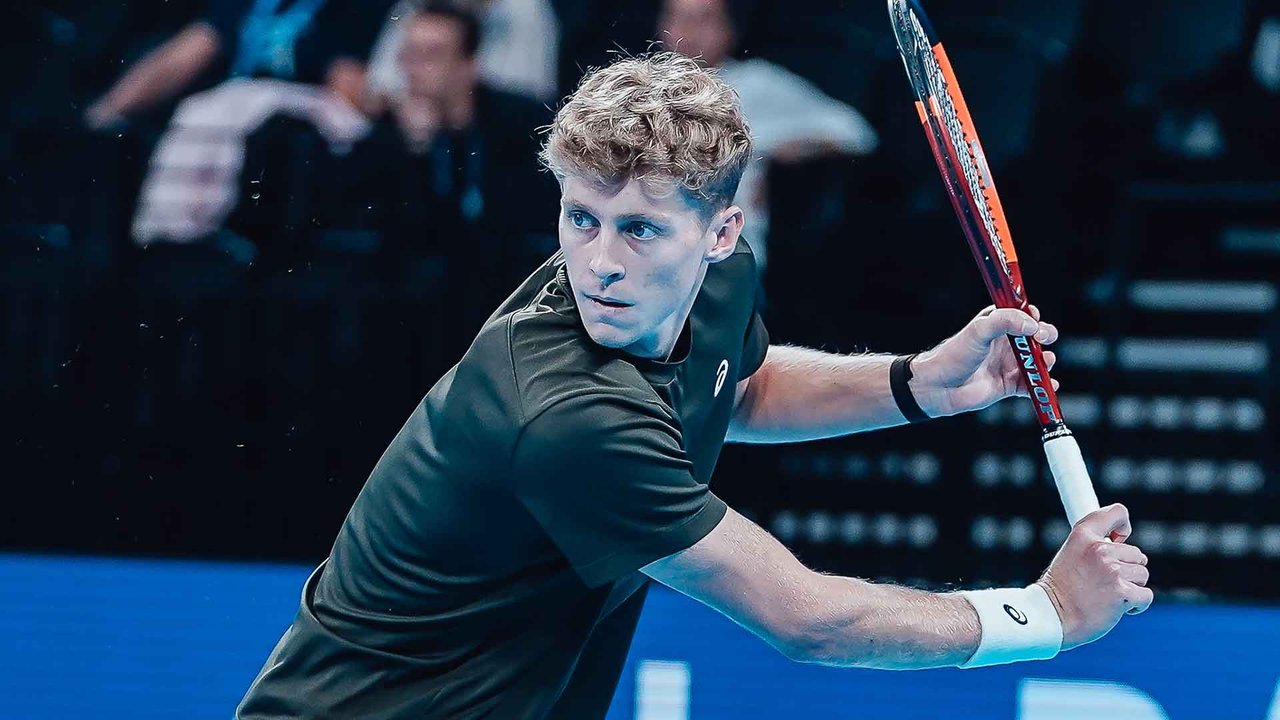 Hot Shot: Tweener & one-handed winner! Balshaw brilliance in Lyon 2026