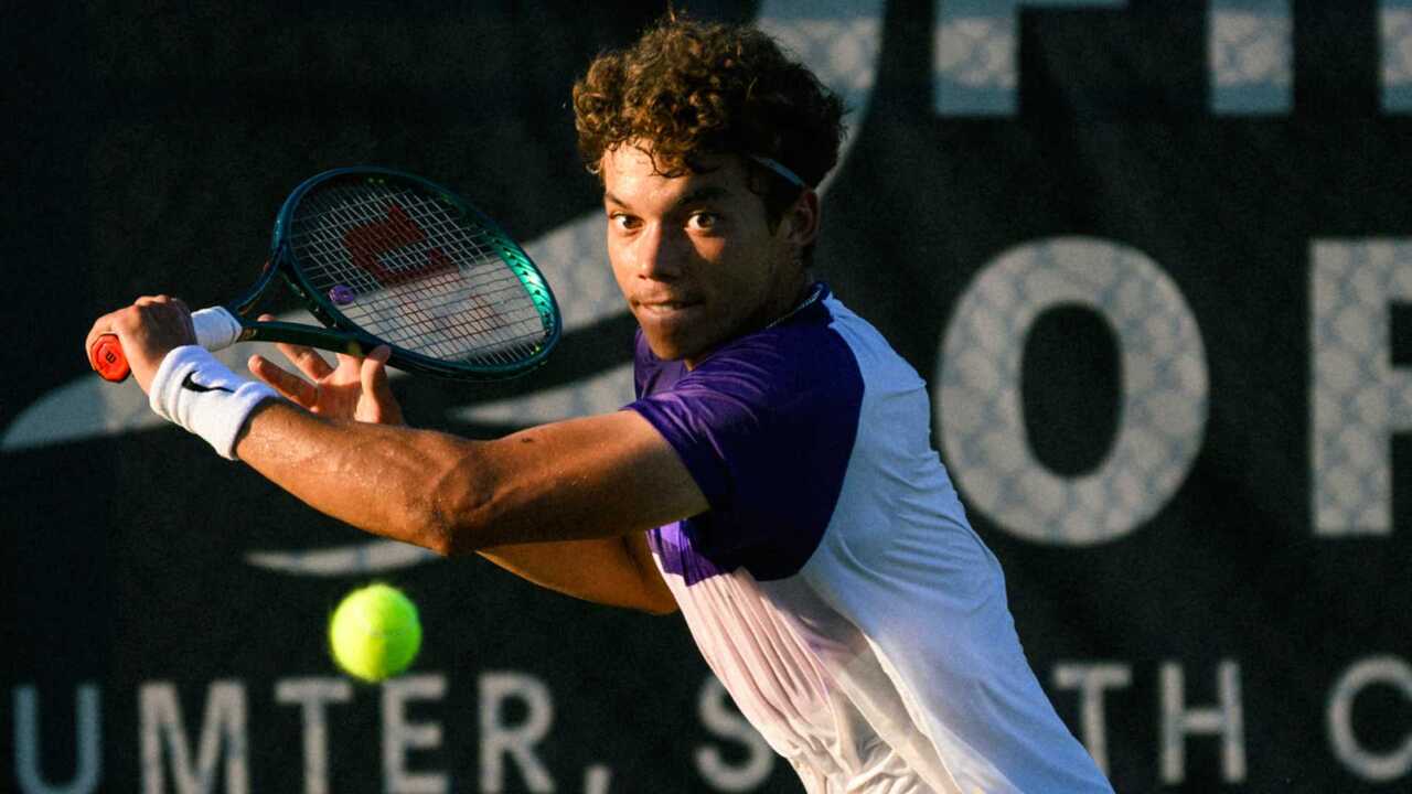 Hot Shot: Dazzling Darwin! Blanch outfoxes Struff in Miami