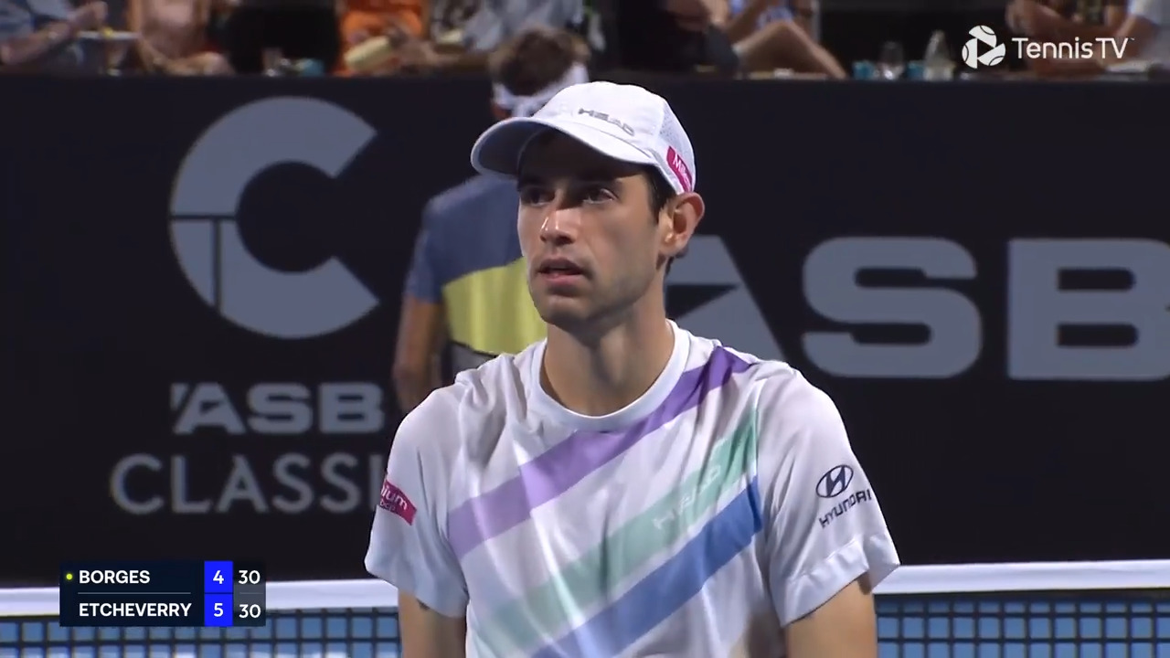 Hot Shot: Baffling bounce! Borges' volley spins back in Auckland!