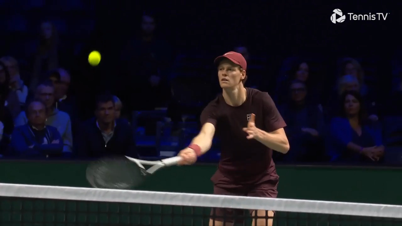 Hot Shot: 'Too good!' Sinner's delicate drop wows crowd in Paris 202 SF