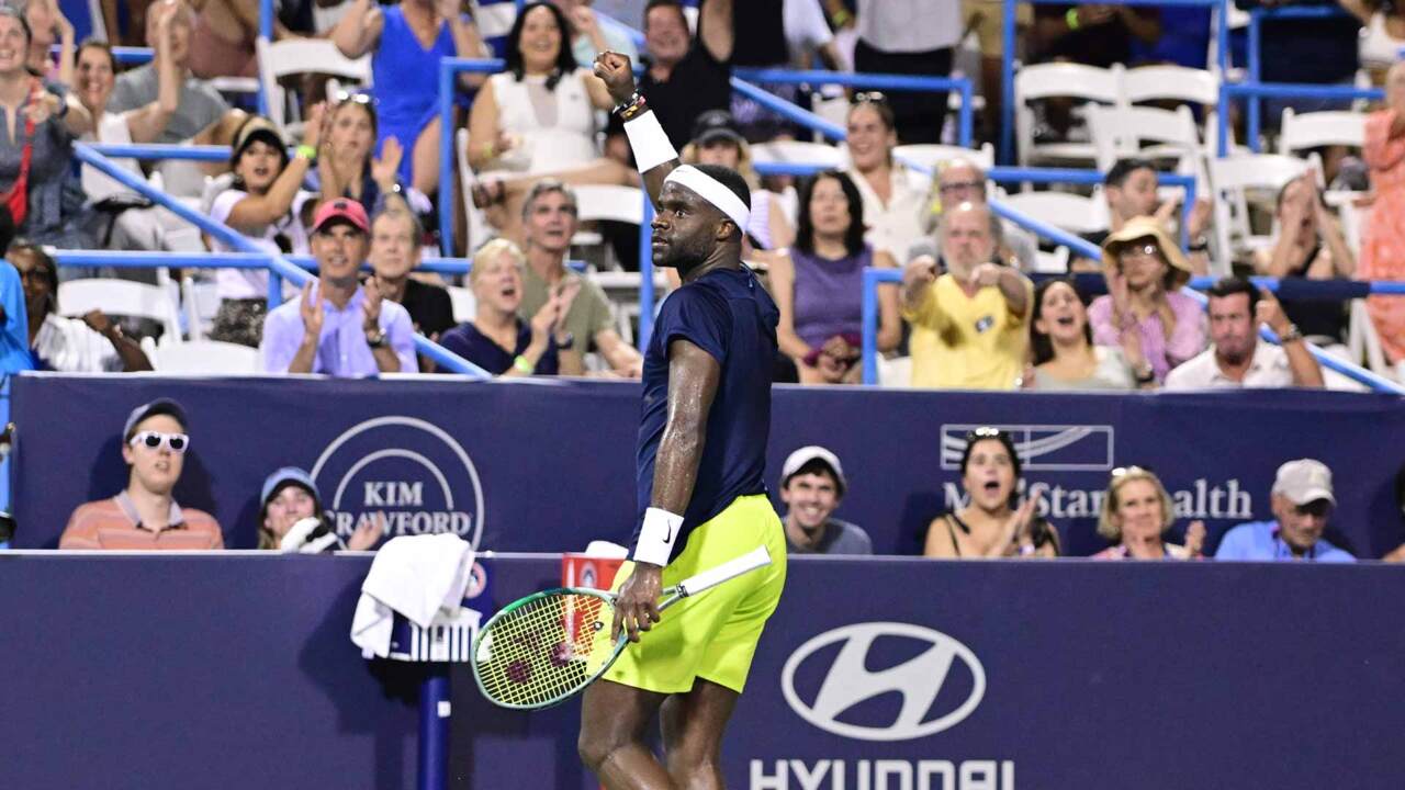 Hot Shot: Tiafoe's stunner brings home crowd to feet in Washington