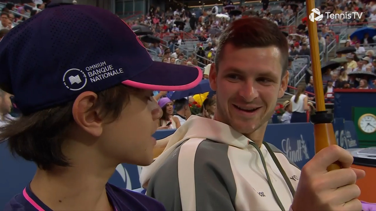 Hubi gives Montreal ballkid unforgettable memory