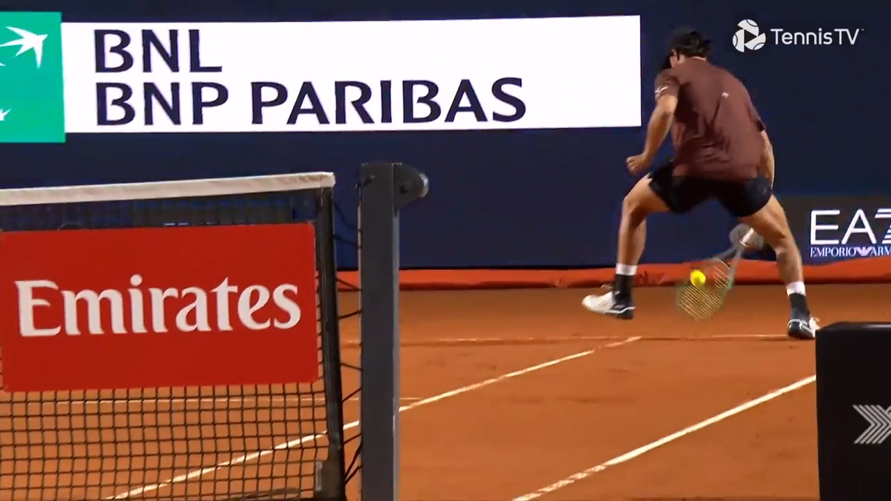Hot Shot: Tweener denied! Buyunchaokete wins fun rally in Rome 2025