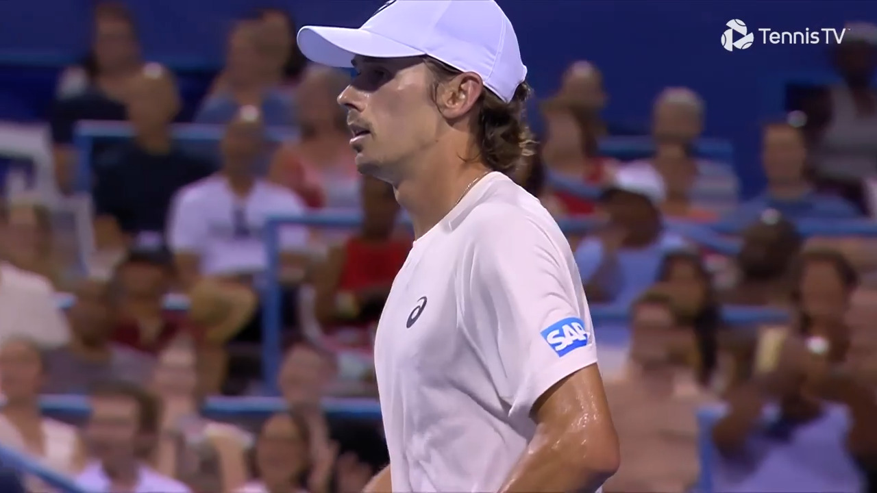Hot Shot: De Minaur's quick response to Moutet's craft in Washington