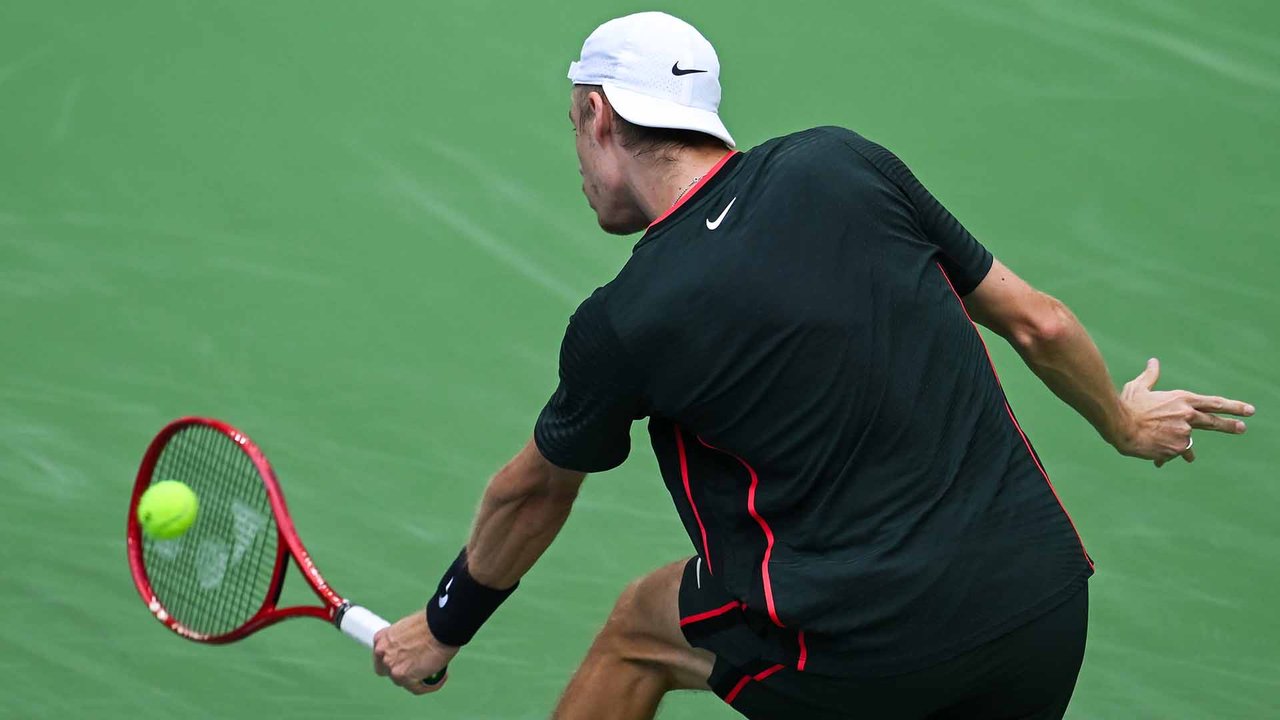 Hot Shot: Shapo slides & sends beauty past Hurkacz in Chengdu 2026