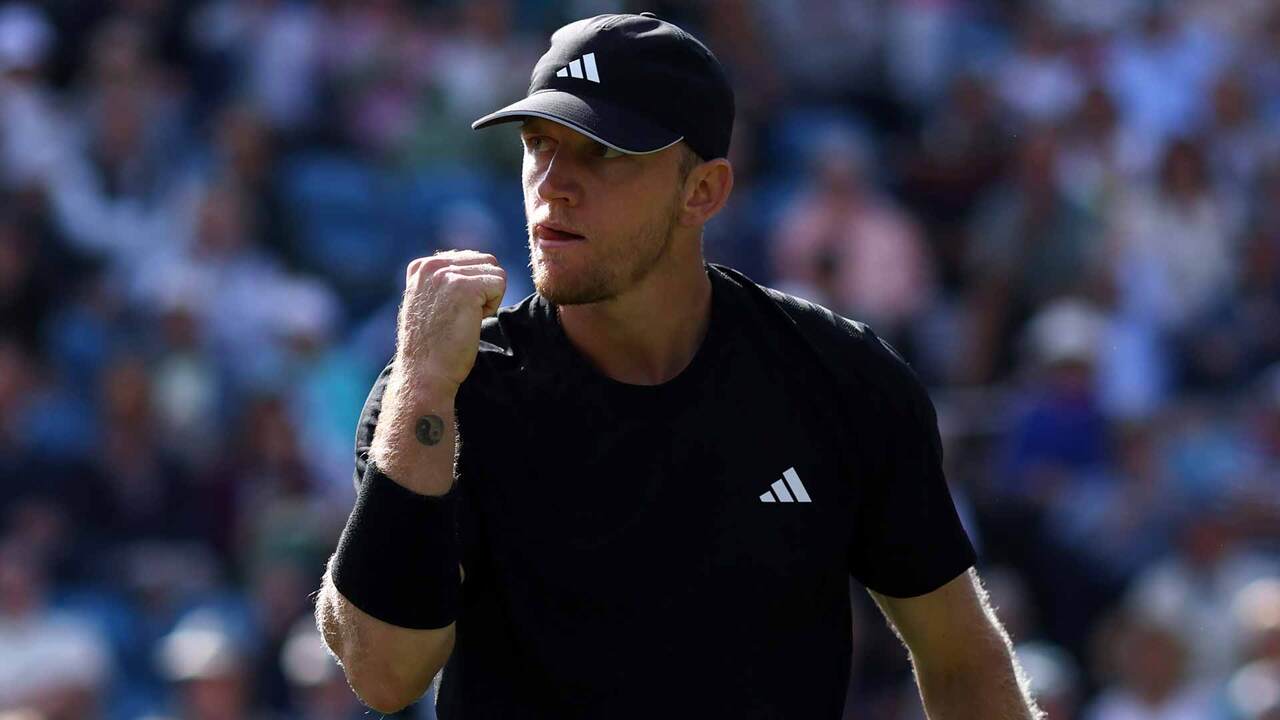Alejandro Davidovich Fokina goes for a full stretch and stab of the racquet to deflect Taylor Fritz's overhead. Watch live & on demand at TennisTV.com.