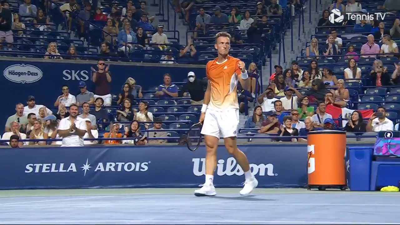 Hot Shot: Lehecka's set point blast vs. Fritz lights up Toronto