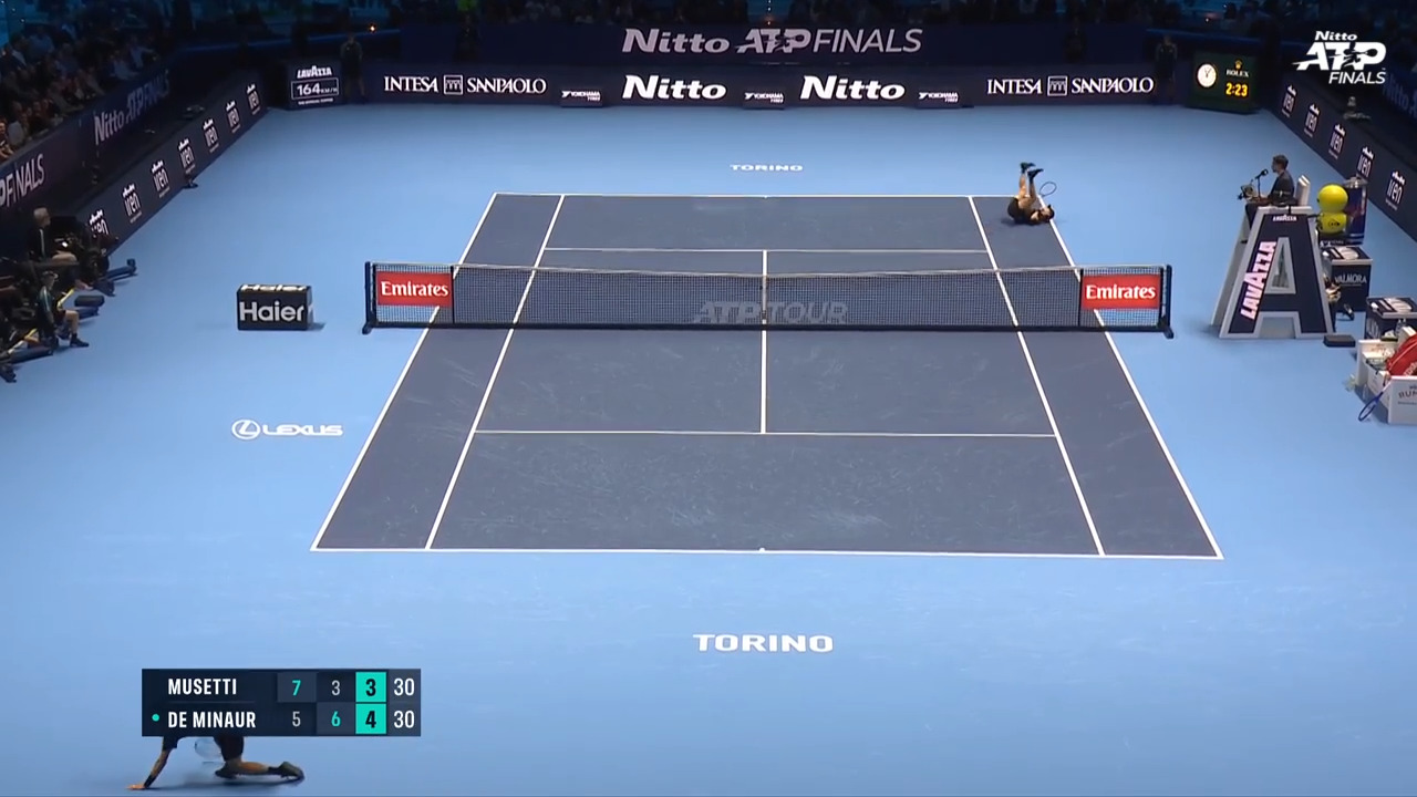 'Point of the week!' De Minaur & Musetti hit the floor after epic 31-ball exchange 