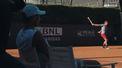 Nadal Mira A Thiem Practicar En Roma
