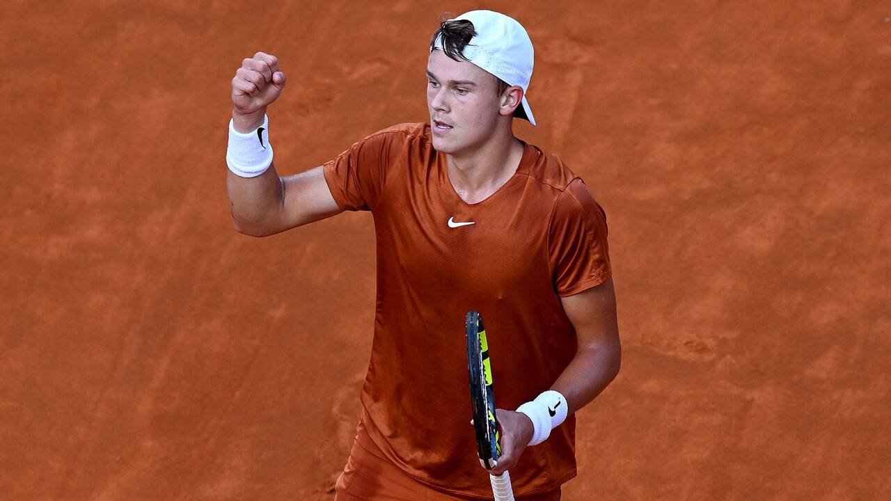 Hot Shot: Rune Blasts Forehand Winner In Rome Final