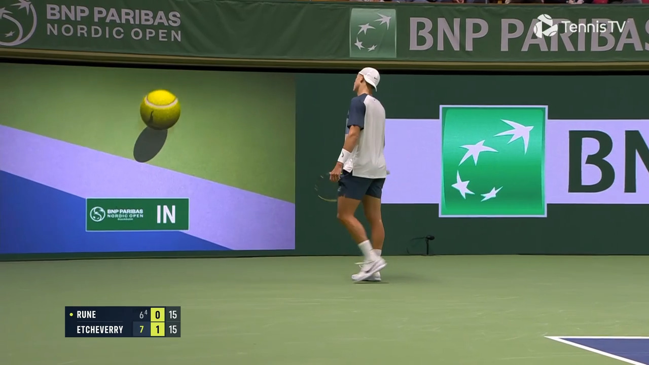 Hot Shot: Etcheverry's backhand is 99.9% out vs. Rune! 