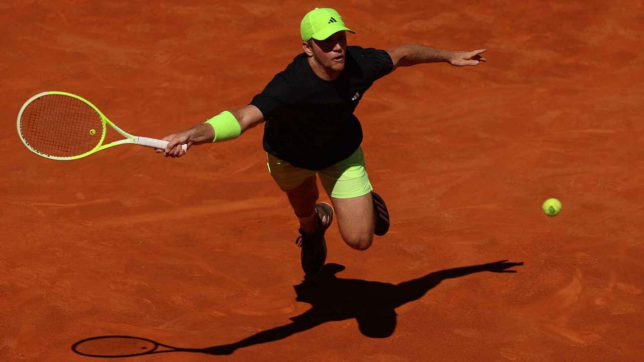 Hot Shot: Davidovich Fokina magic in Hamburg 2025