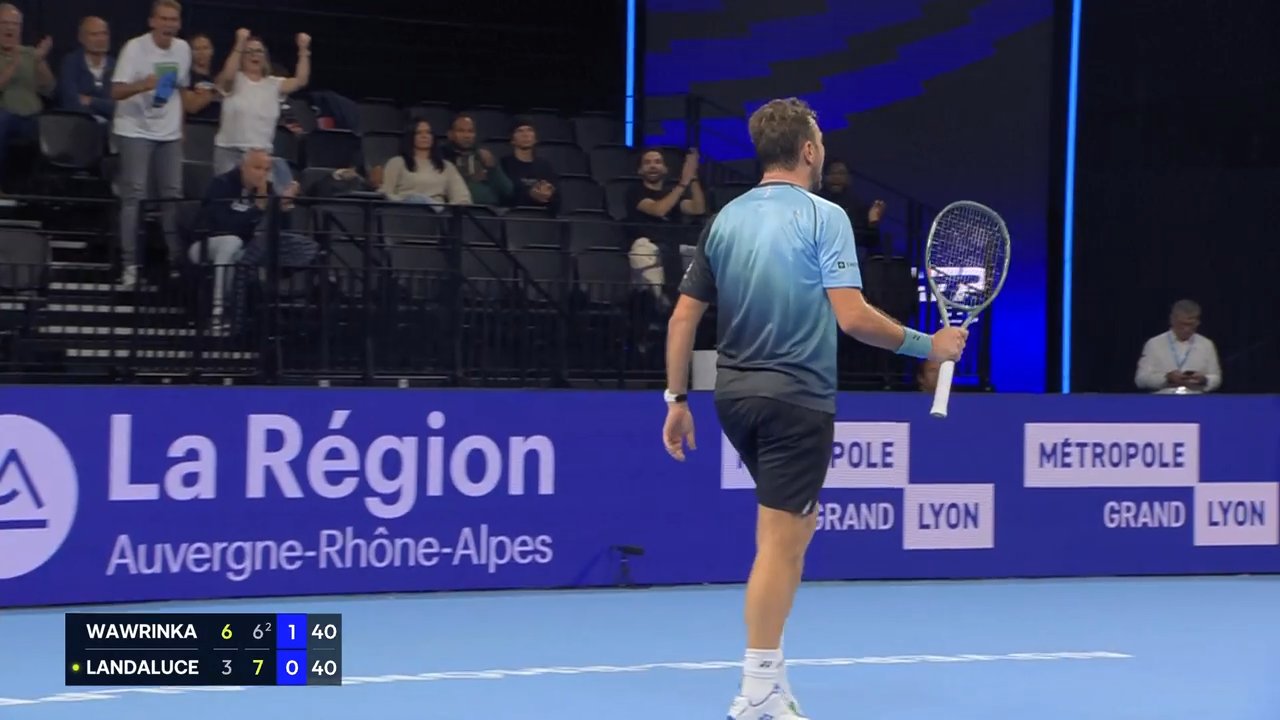 Hot Shot: Wawrinka's pass - and roar - in Lyon 2026