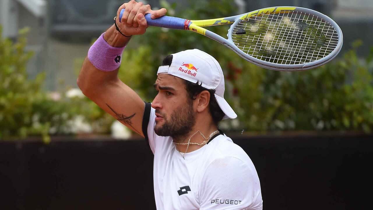 Hot Shot: Berrettini Saca Un Conejo De La Galera En Roma