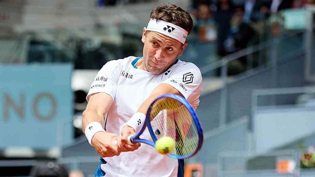 Hot Shot: Ruud snubs Medvedev with rapid reaction in Madrid