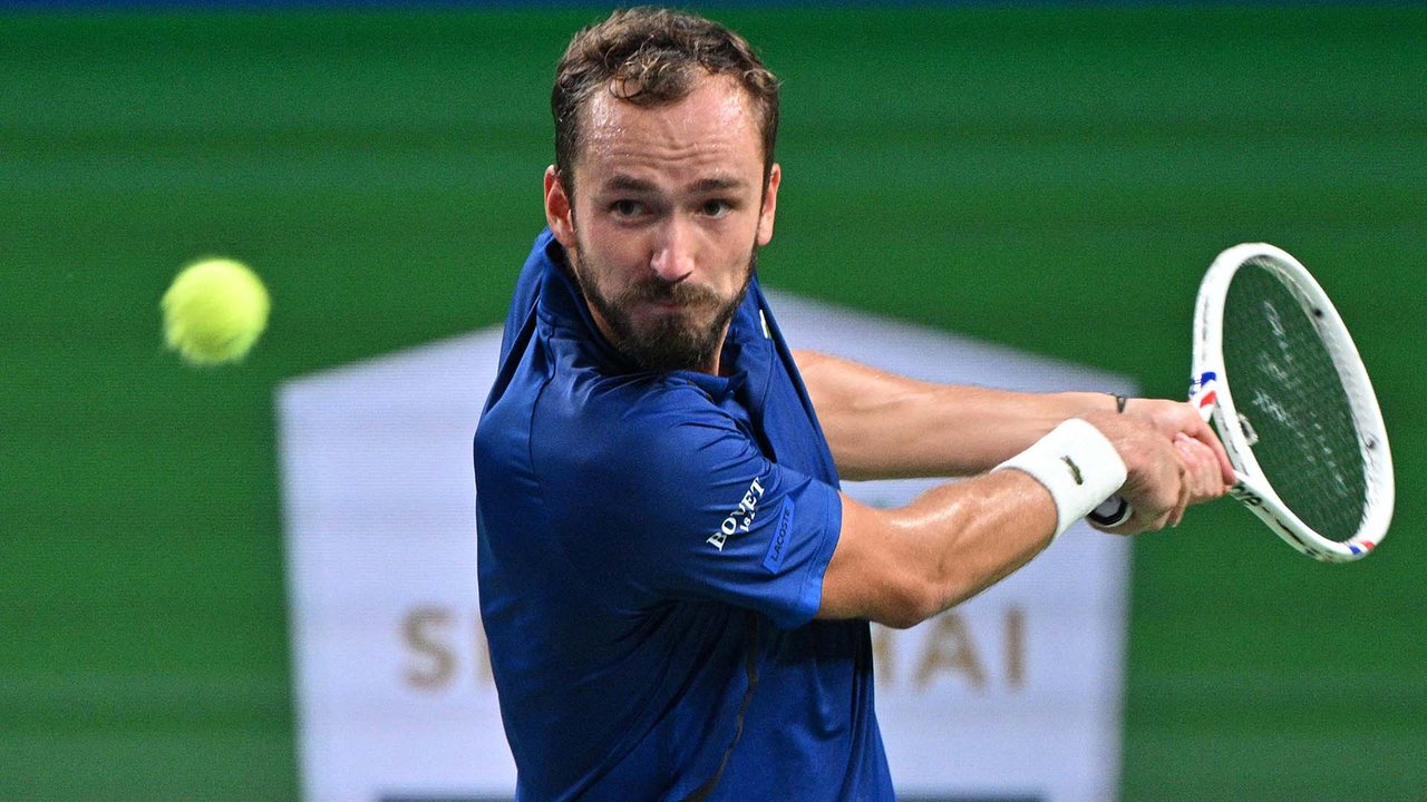 Hot Shot: A Medvedev Shanghai 2026 special leaves Paul powerless!