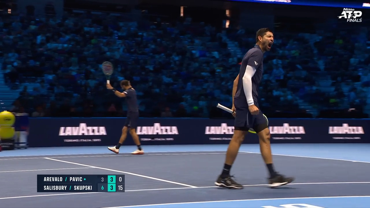 Hot Shot: Arevalo/Pavic raise the roof in Turin!