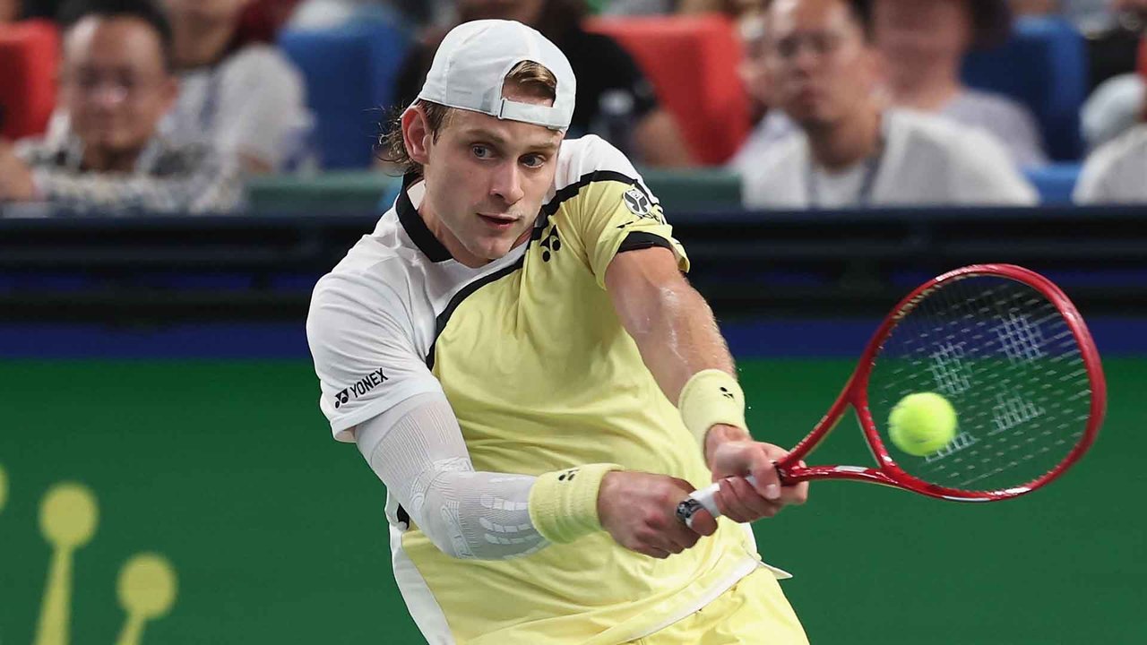 Hot Shot: Bergs on the prowl with crush & rush vs. Alcaraz