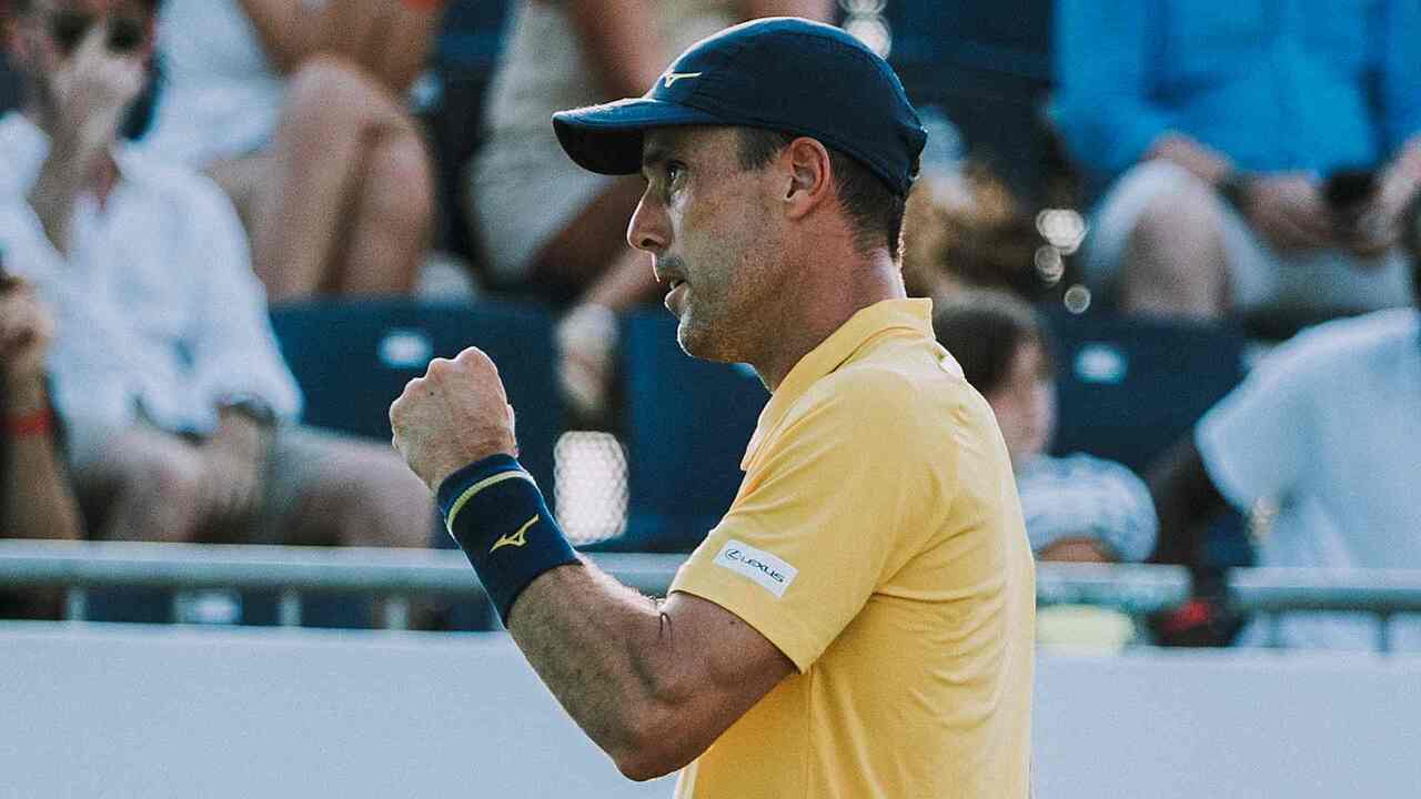 Hot Shot: Bautista Agut's deft touch clinches 21-ball rally in Mallorca