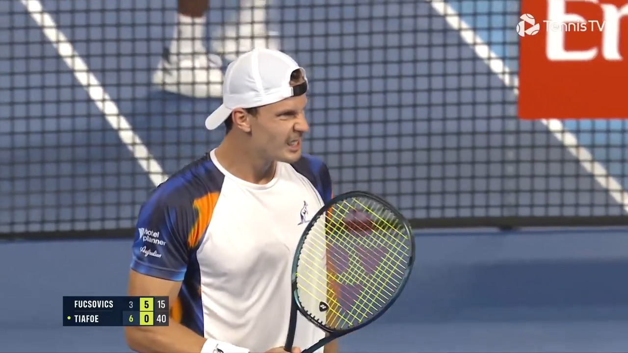 Hot Shot: Now you see me, now you don't! Fucsovics toys with Tiafoe in Tokyo 2025 