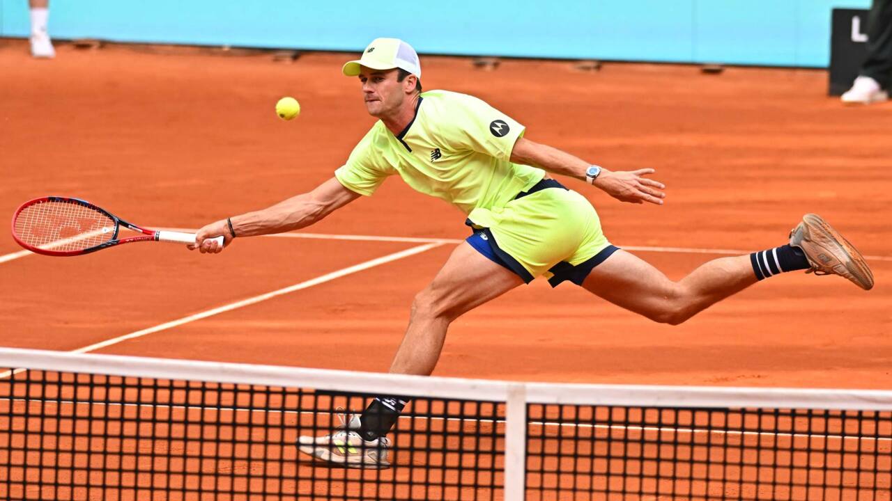 Hot Shot: Paul fights off break point with stunning stretched volley in Madrid