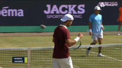Hot Shot: Khachanov's delightful half volley in 's-Hertogenbosch 2025