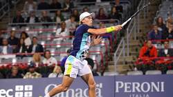 Hot Shot: Ruusuvuori's Full-Stretch Volley Winner