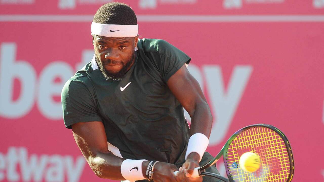 Hot Shot: Tiafoe Delights Estoril Crowd With Backhand Pass From Deep