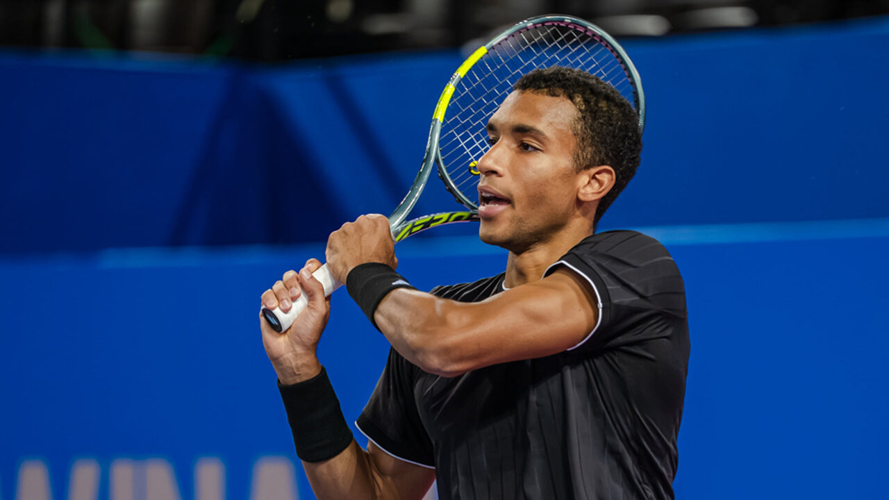 Hot Shot: Auger-Aliassime's full-stretch backhand stuns Fils in Montpellier 2026