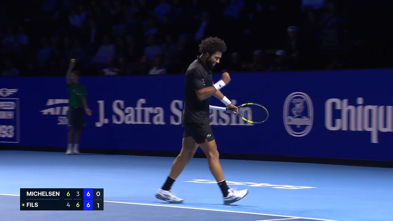 Hot Shot: Fils' blazing Basel pass leaves Michelsen no chance