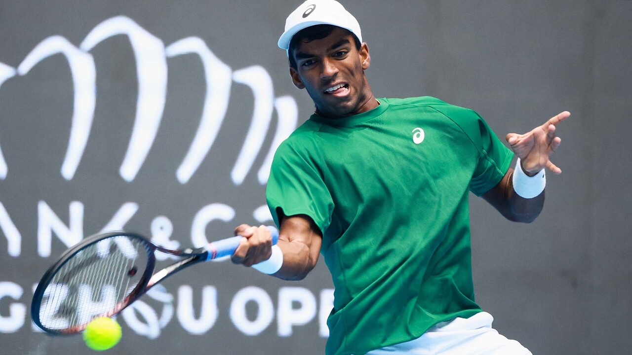 Hot Shot: Basavareddy stands & delivers vs. Medvedev in Hangzhou!