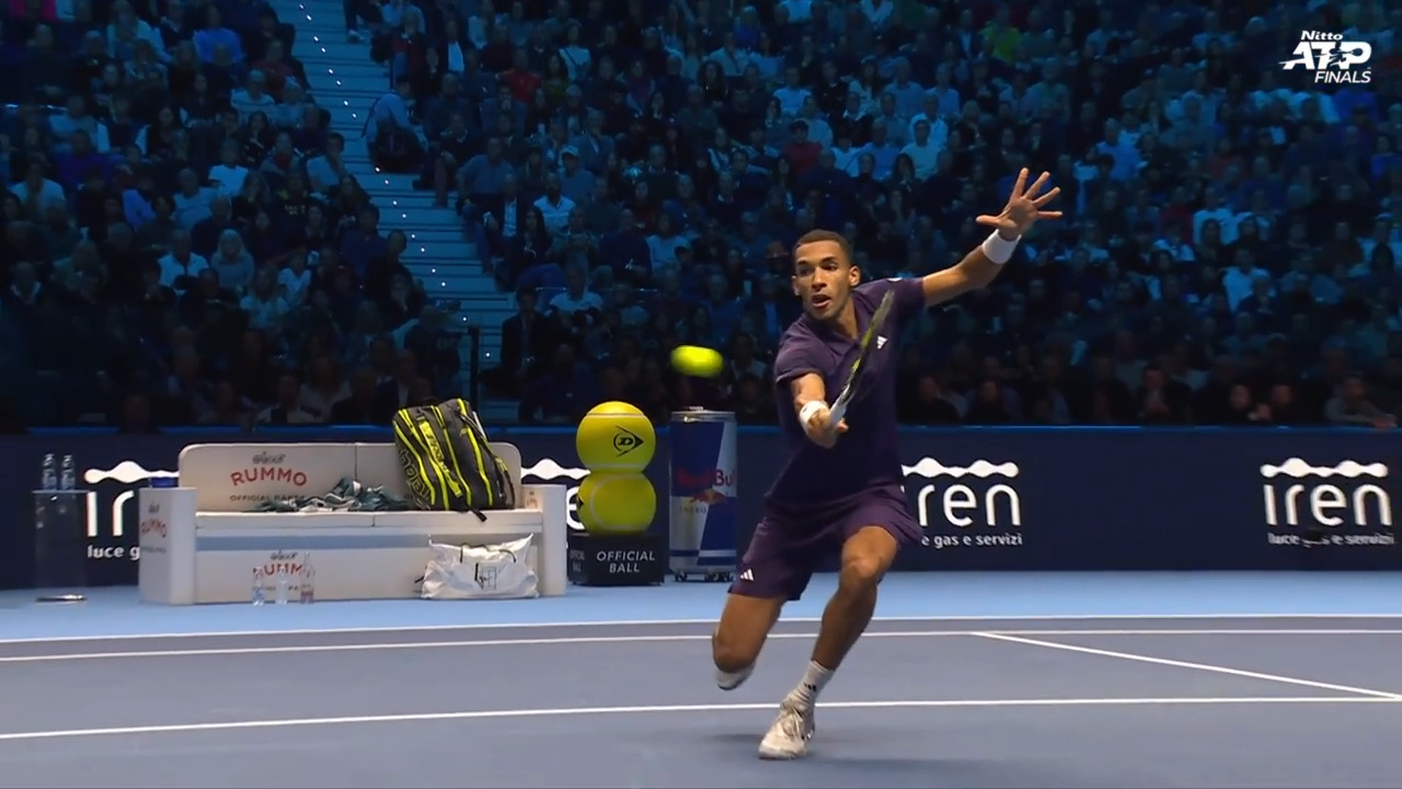 Hot Shot: Auger-Aliassime's volleying magic bamboozles Alcaraz at Nitto ATP Finals 2025