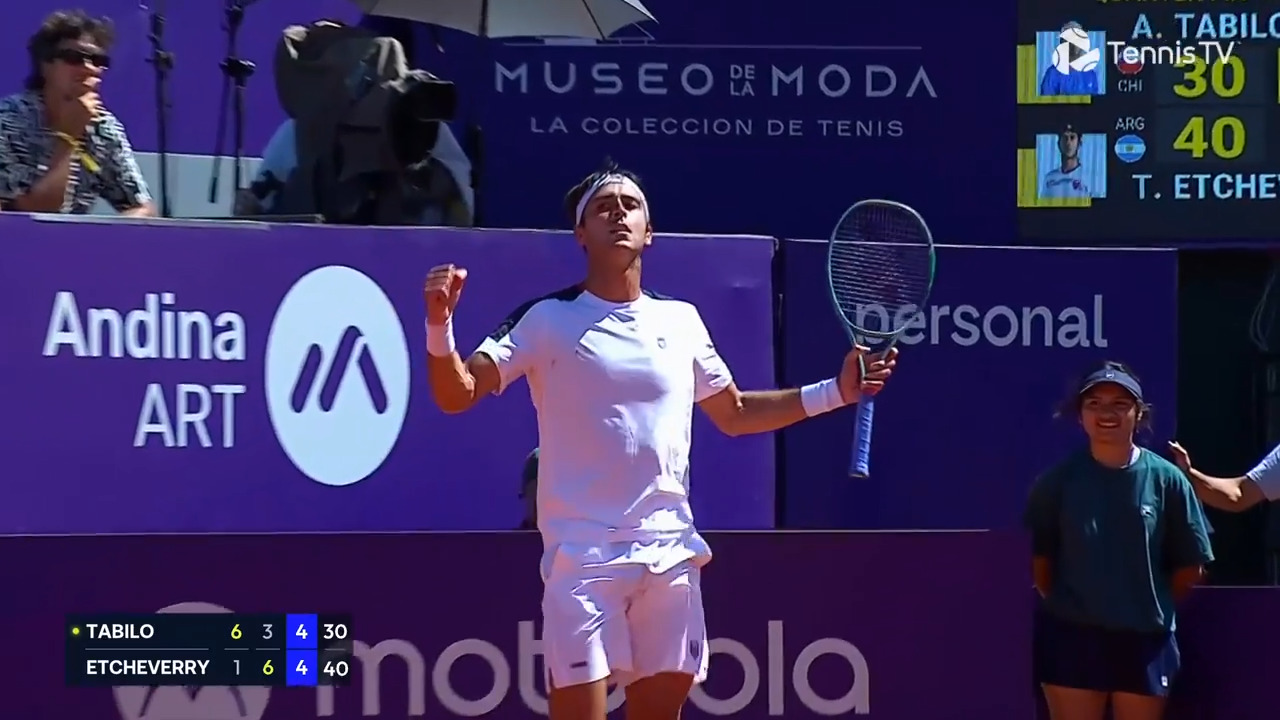 Hot Shot: Etcheverry hits mindblowing winner to earn decisive break in Buenos Aires! 