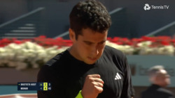 Hot Shot: Munar's must-see volley in Madrid